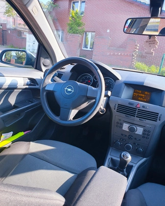 Opel Astra cena 7800 przebieg: 257000, rok produkcji 2004 z Płock małe 154